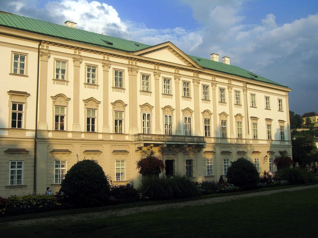 Dvorac i vrtovi Mirabell